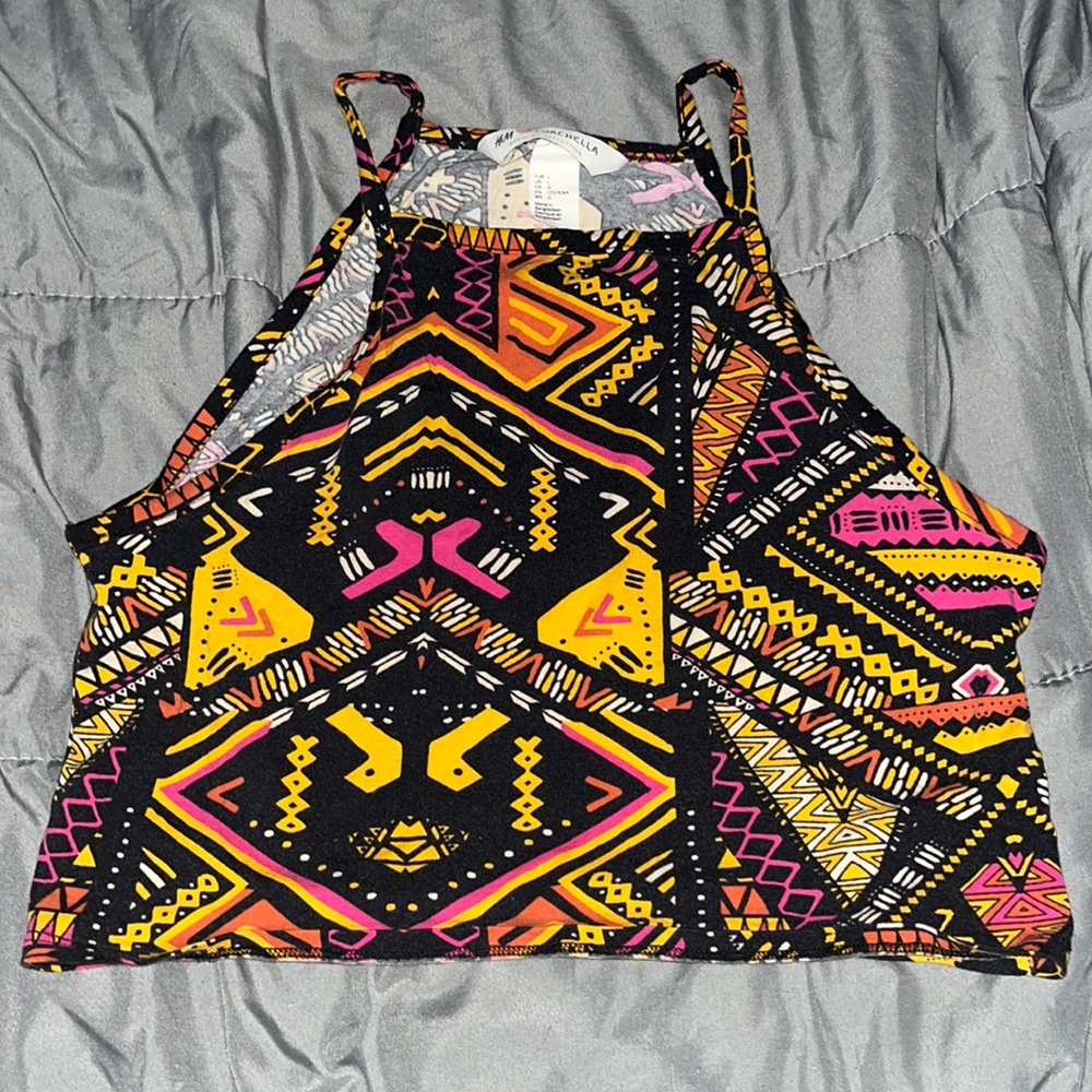 I am selling this H&M crop top.
